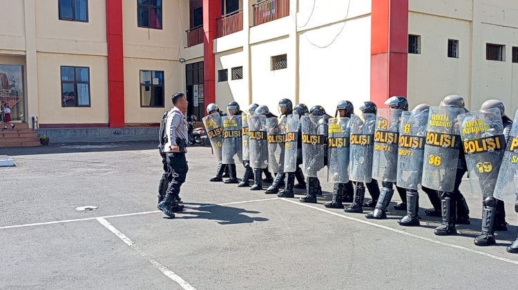 Sat Samapta Polres Manggarai Gelar Latihan Dalmas Lanjut, Tingkatkan Kesiapsiagaan Anggota