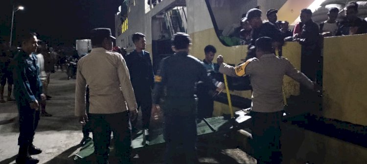 KP3 Laut Reo Laksanakan Pengamanan Kedatangan Kapal Penumpang KM. Maloli