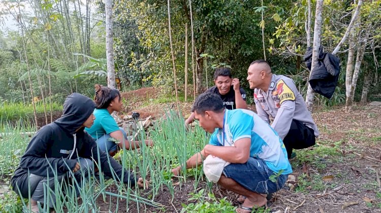 Bhabinkamtibmas Kecamatan Lelak Laksanakan Patroli dan Sambang Warga di Desa Lentang