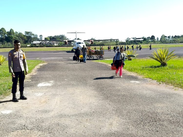 KP3 Udara Laksanakan Pengamanan Penerbangan di Bandara Frans Sales Lega Ruteng