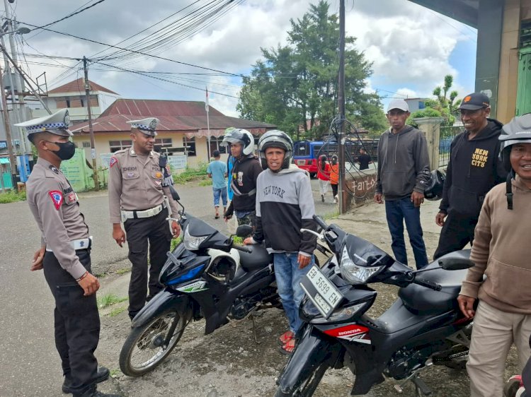 Sat Lantas Polres Manggarai Gelar Patroli KRYD, Pamturlalin, dan Himbauan Kamseltibcar di Kota Ruteng