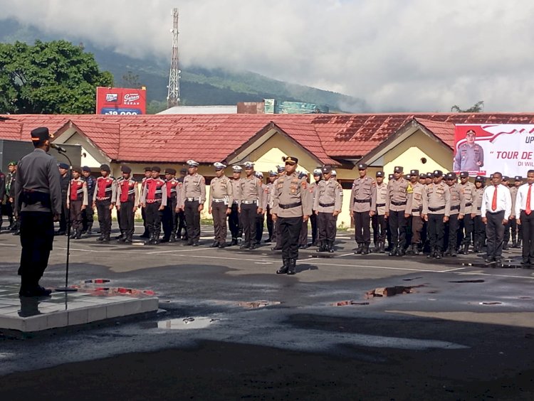 Wakapolres Manggarai Pimpin Apel Gelar Pasukan Pengamanan Tour de Entete 2025