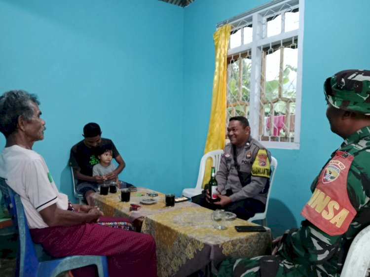 Bhabinkamtibmas Desa Nao Sambangi Tokoh Masyarakat, Ajak Warga Jaga Kamtibmas