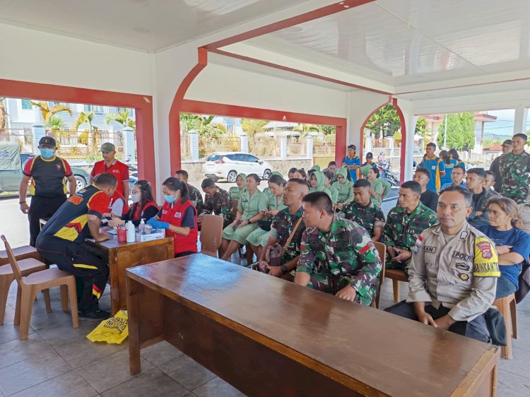 Polres Manggarai Berpartisipasi dalam Donor Darah Bakti Teritorial Prima HUT ke-80 TNI Kodim 1612 Manggarai dan HUT PMI ke-80