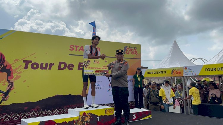 Kapolres Manggarai Hadiri Penyambutan Peserta Tour De En Te Te di Ruteng