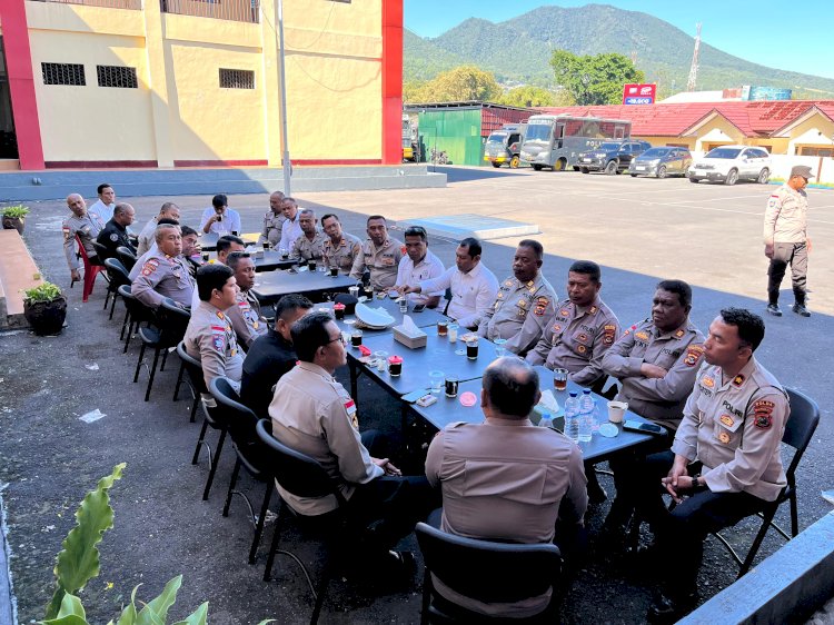 Kapolres Manggarai Pimpin Anev Mingguan, Tekankan Disiplin dan Pengawasan Personel