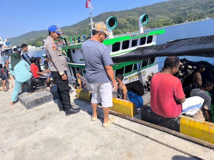 Satpolairud Polres Manggarai Laksanakan Patroli dan Sambang di Pelabuhan Reo