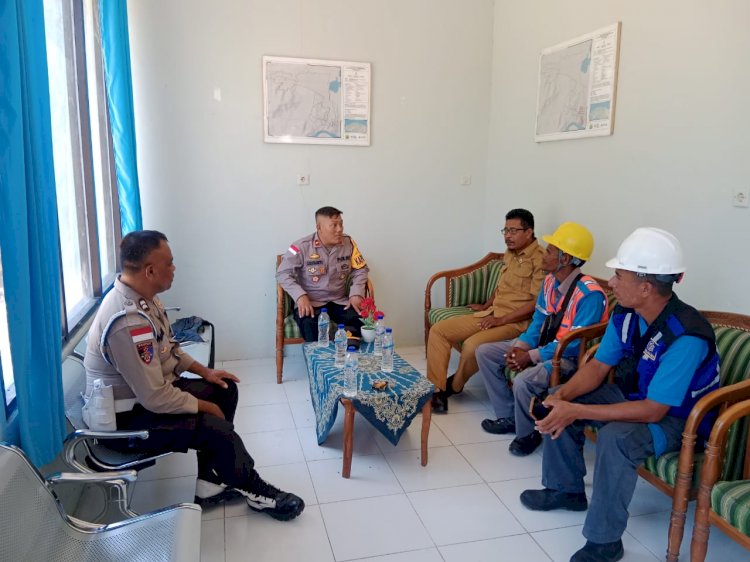 Kapolsek Reo Laksanakan Patroli dan Sambang, Tindaklanjuti Keluhan Warga Kelurahan Mata Air