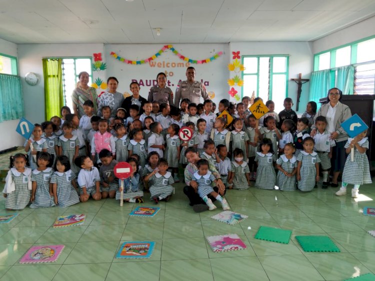 Satuan Lalu Lintas Polres Manggarai Gelar Program Polisi Sahabat Anak di TK/PAUD Sta. Angela