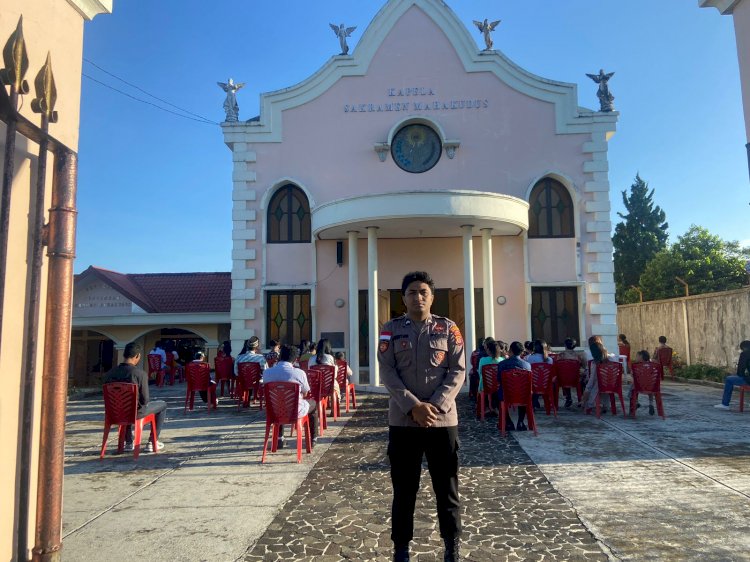 Jaga Kekhidmatan Ibadah, Polres Manggarai Terjunkan Personel di Gereja-Gereja Ruteng