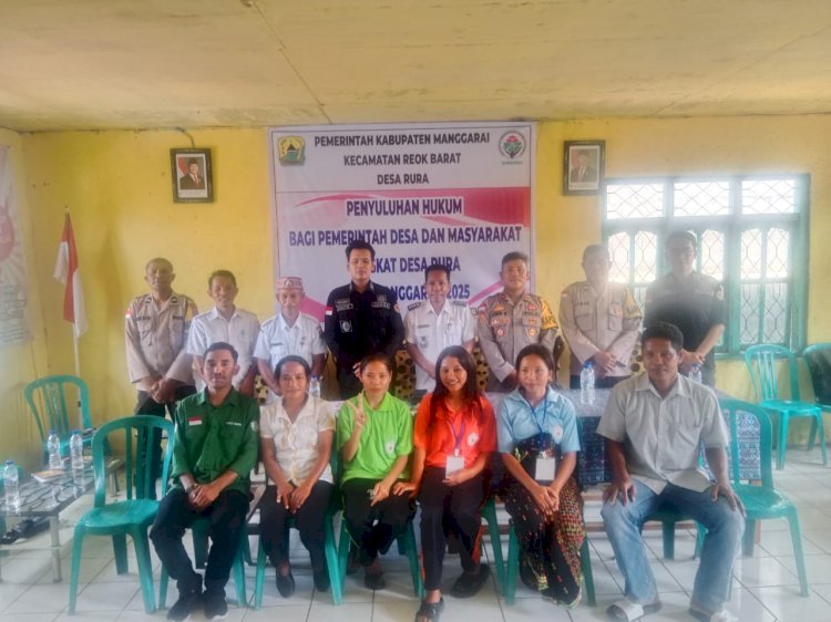 Kapolsek Reo Sampaikan Materi Penyuluhan Hukum Bagi Pemerintah Desa dan Masyarakat Desa Rura