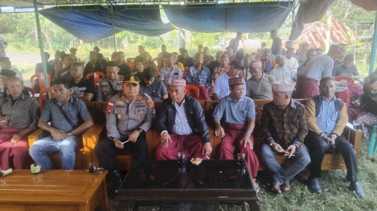 Kapolres Manggarai bersama Bupati dan Wakil Bupati Manggarai Melayat ke Rumah Duka Almarhum Gabriel Vamikum Kasem