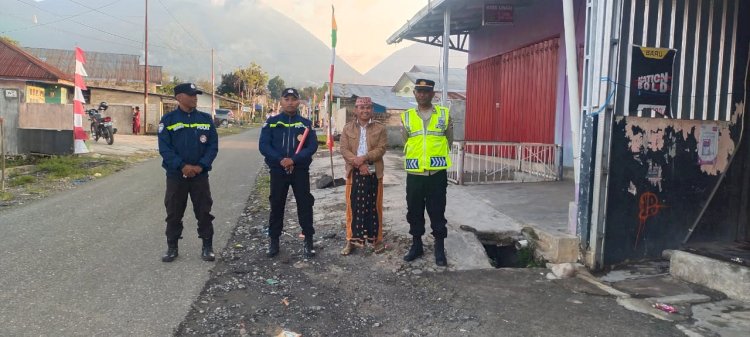 Polres Manggarai Kawal Prosesi Patung Bunda Maria Ratu Rosari dalam Festival Golo Curu 2025