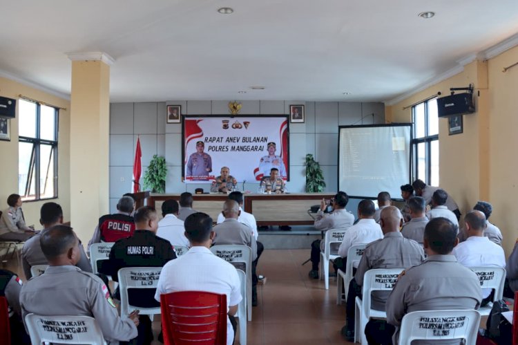 Kapolres Manggarai Pimpin Anev Bulanan, Tekankan Peningkatan Kinerja, Pelayanan dan Stabilitas Kamtibmas