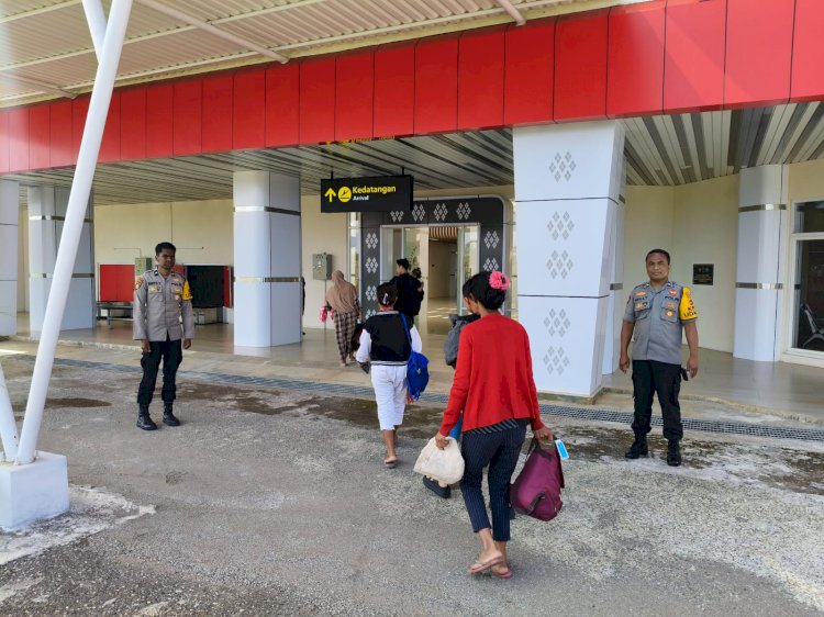 KP3 Udara Amankan Aktivitas Penerbangan di Bandara Frans Sales Lega Ruteng