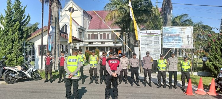 Polres Manggarai Terjunkan Personel Amankan Karnaval dan Festival Golocuru