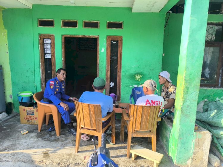 Kasat Polairud Polres Manggarai Laksanakan Patroli dan Sambang Nelayan di Pesisir Reo, Ajak Warga Jaga Kamtibmas dan Keselamatan Saat Melaut