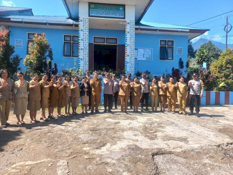 KASAT BINMAS POLRES MANGGARAI LAKSANAKAN PROGRAM “POLISI GOES TO SCHOOL” DI SDI TENDA