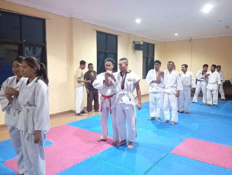 POLRES MANGGARAI GELAR UJIAN BELADIRI POLRI DALAM RANGKA UKP PERIODE 1 JANUARI 2026