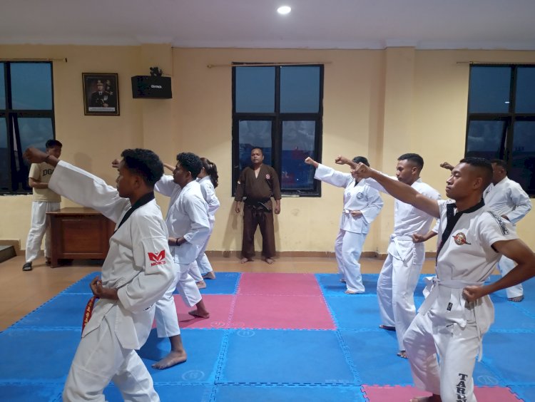 POLRES MANGGARAI GELAR UJIAN BELADIRI POLRI DALAM RANGKA UKP PERIODE 1 JANUARI 2026