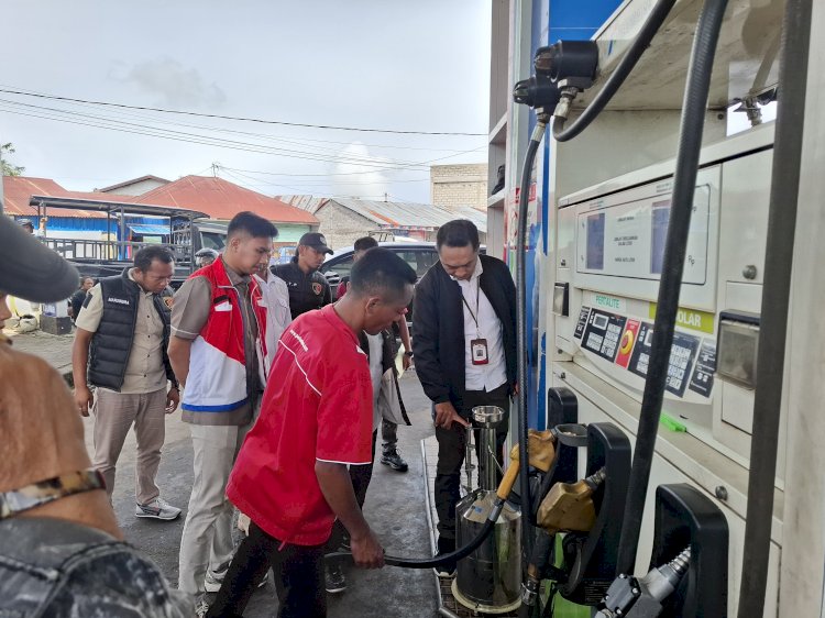 SATRESKRIM POLRES MANGGARAI LAKSANAKAN SIDAK KUALITAS DAN KUANTITAS BBM DI SELURUH SPBU WILAYAH HUKUM MANGGARAI