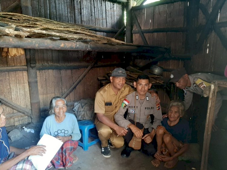 Kunjungan Kemanusiaan. Sie Dokkes Polres Manggarai Bantu Pengurusan BPJS untuk Ibu Teodora Ulus di Desa Beo Rahong