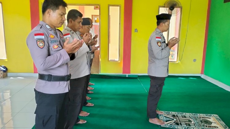 POLSEK REO LAKSANAKAN SHOLAT GHOIB UNTUK KORBAN BENCANA DI BERBAGAI DAERAH