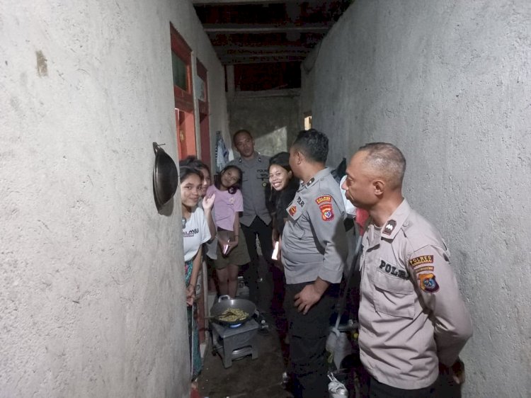 BHABINKAMTIBMAS POLRES MANGGARAI GELAR SAMBANG DAN PATROLI DIALOGIS DI KOS-KOSAN WILAYAH KELURAHAN TENDA