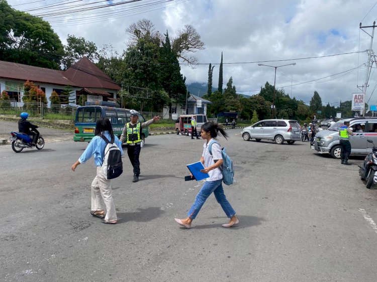 Sat Lantas Polres Manggarai Laksanakan Patroli KRYD dan Himbauan Kamseltibcar Lantas di Kota Ruteng