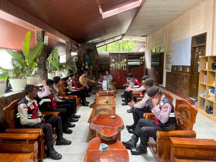 Sat Samapta Polres Manggarai Intensifkan Patroli Pengamanan Gereja Jelang Natal dan Tahun Baru 2026