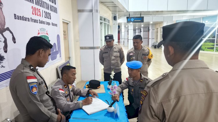 Wakapolres Manggarai Bersama Kasi Propam Lakukan Pengecekan dan Pengawasan Personel Pengamanan Operasi Lilin Turangga 2025