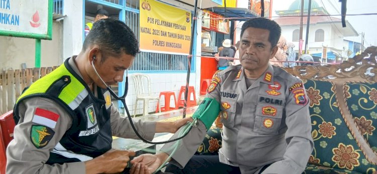 Pastikan Kesehatan Personel Tetap Prima, Sidokes Polres Manggarai Berikan Pelayanan Kesehatan di Pos Yan dan Pos Terpadu Operasi Lilin Turangga 2025