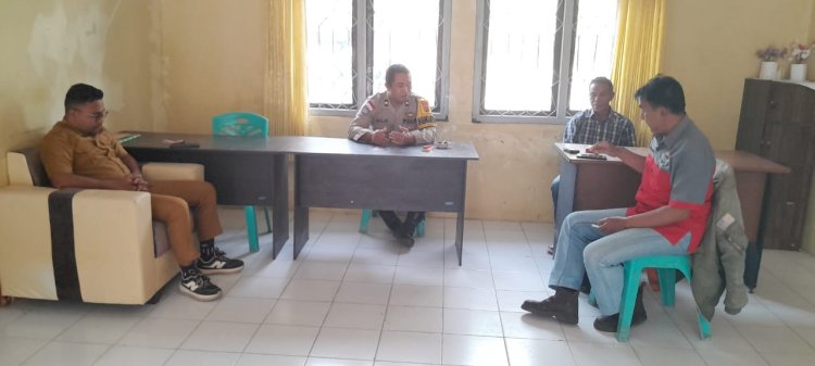 Bhabinkamtibmas Polsek Rahong Utara Laksanakan Sambang dan Sosialisasi HPR di Kantor Desa Buar