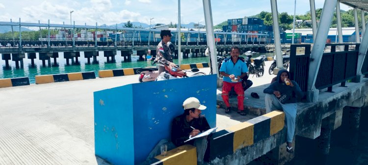 KP3 Laut Reo Laksanakan Pengamanan Aktivitas Bongkar Muat KM. NTT Sejahtera di Pelabuhan Kelas II Reo