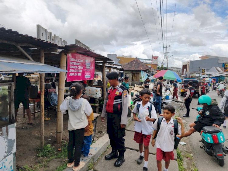 Unit Turjawali Sat. Samapta Polres Manggarai Laksanakan Patroli Kota, Situasi Kamtibmas Terpantau Aman dan Kondusif