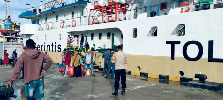KP3 Laut Reo Amankan Kedatangan KM Sabuk Nusantara 49, Aktivitas Pelabuhan Berjalan Tertib