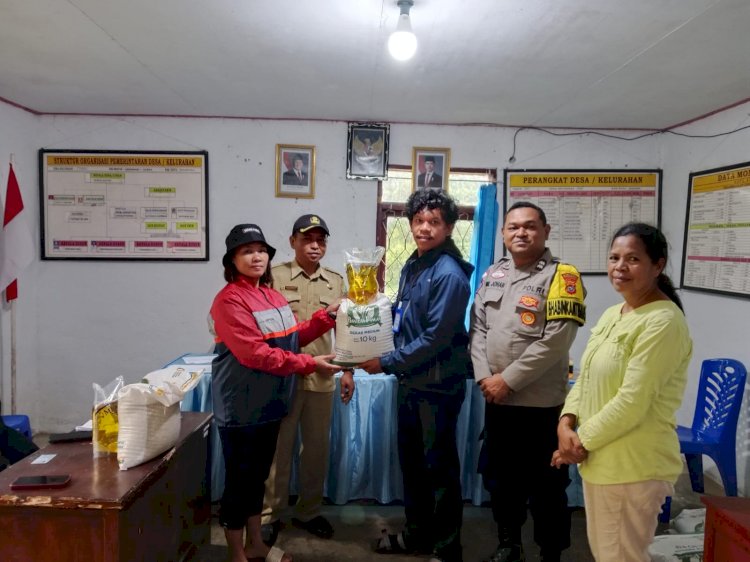 Bhabinkamtibmas Desa Nao Monitoring Penyaluran Bantuan Pangan dan Minyak Goreng di Desa Todo