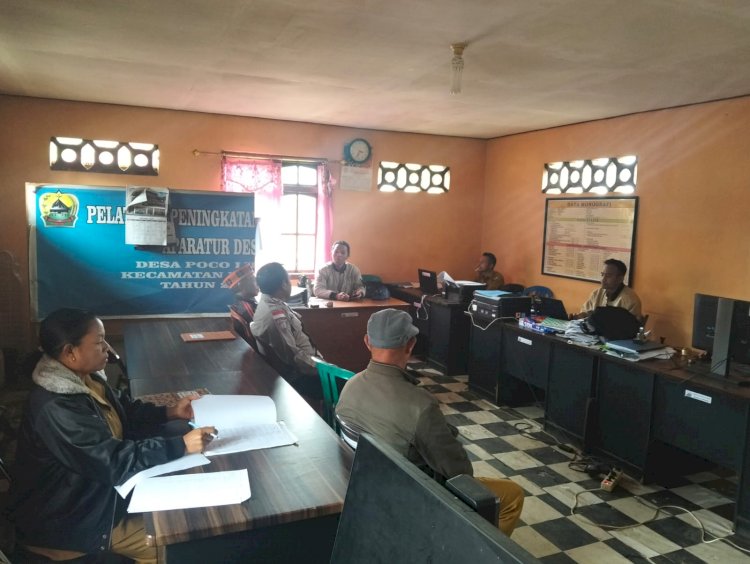 Bhabinkamtibmas Ruteng Laksanakan Sambang Desa di Poco Likang, Perkuat Sinergi Jaga Kamtibmas