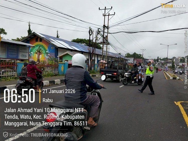 Kasat Lantas Polres Manggarai Berikan Arahan Saat Apel Pengaturan Lalu Lintas Pagi