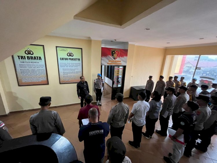 Pada Apel pagi Kepala Seksi Humas Polres Manggarai Tekankan Peran Strategis Humas dalam Mendukung Tugas Kepolisian