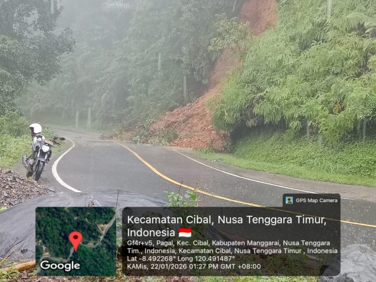 CEPAT, SIGAP, DAN TANGGAP — POLSEK CIBAL SIAGAKAN PERSONEL DI LOKASI TANAH LONGSOR, PASTIKAN ARUS LALIN TETAP LANCAR