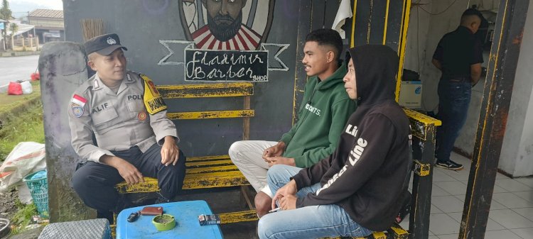 Bhabinkamtibmas Kelurahan Pau Laksanakan Patroli dan Sambang di Tempat Usaha Warga