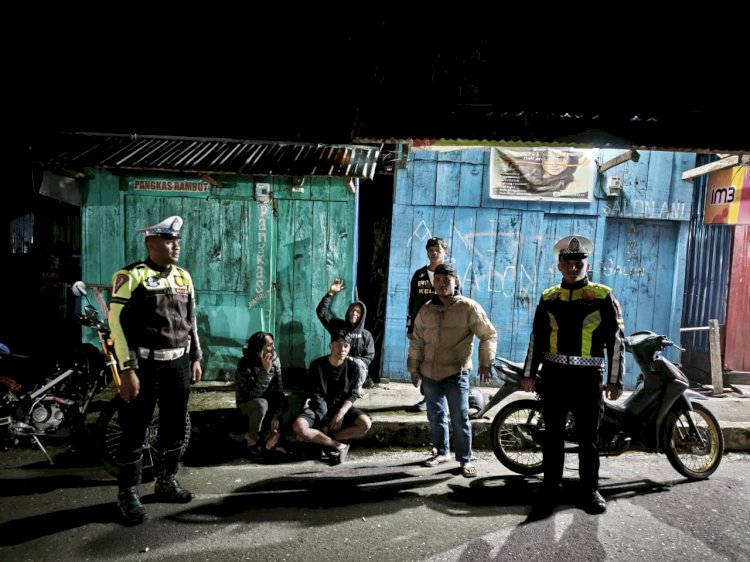 Patroli Malam Antisipasi Balap Liar dan Laka Lantas, Polres Manggarai Intensifkan Pengawasan di Titik Rawan