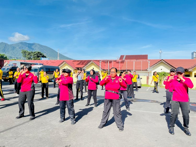 Sinergi dan Sehat Bersama, Polres Manggarai Gelar Olahraga Bareng Bhayangkari