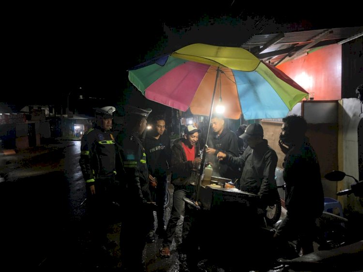 PATROLI MALAM POLRES MANGGARAI ANTISIPASI BALAP LIAR DAN TEKAN ANGKA LAKA LANTAS