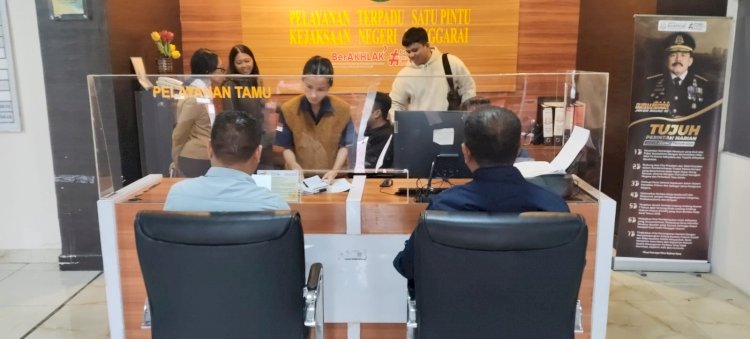 Berkas P21, Sat Resnarkoba Polres Manggarai  Polda NTT, Serahkan Dua Tersangka Narkotika ke Kejaksaan.