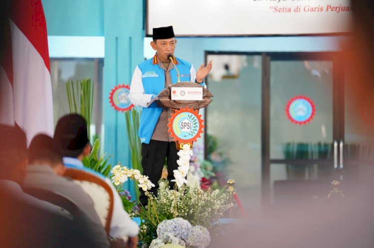 Kapolri di Hadapan Buruh: Satukan Tekad dan Barisan untuk Wujudkan Indonesia Emas 2045!