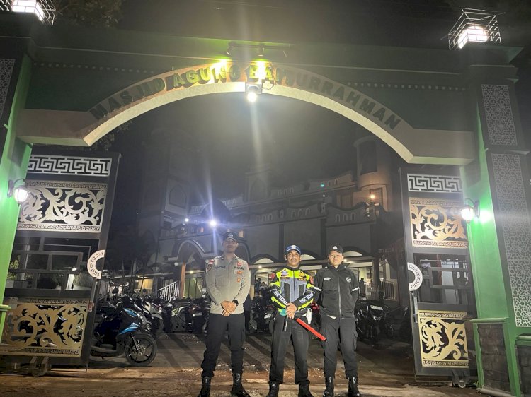 Personel Polres Manggarai Laksanakan Pengamanan Sholat Tarawih di Sejumlah Masjid di Kota Ruteng
