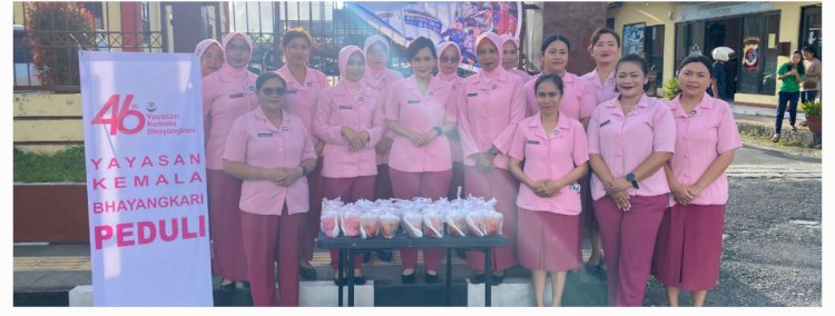 NTT Penuh Kasih di Bulan Suci Ramadhan, Polres Manggarai dan Bhayangkari Cabang Manggarai Berbagi Takjil