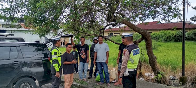 GIAT PATROLI KRYD, PAMTURLALIN, DAN HIMBAUAN KAMSELTIBCAR LANTAS OLEH SAT LANTAS POLRES MANGGARAI DI KOTA RUTENG